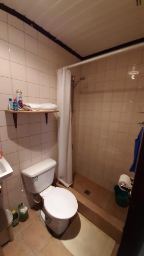 Aruba Backpackers Apartment Oranjestad Bagian luar foto
