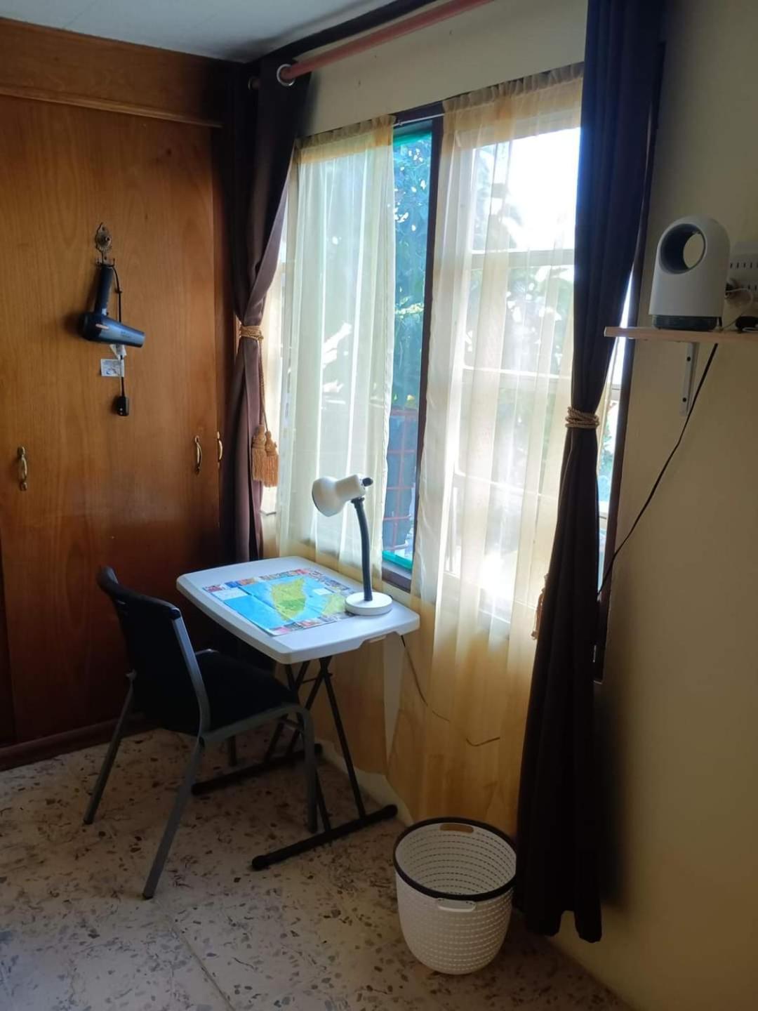 Aruba Backpackers Apartment Oranjestad Bagian luar foto